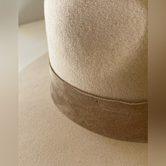 NWT fedora of 100% Australian wool felt and trimmed genuine suede band - Picture 6 of 15